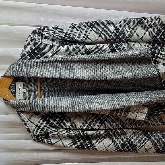 BB Dakota Plaid Black and White Cardigan Size M - Picture 3 of 6